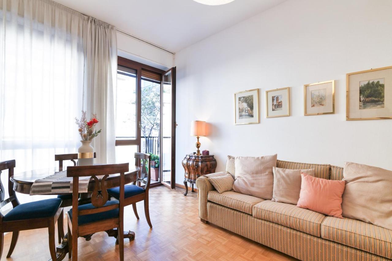 Primopiano - Valparaiso Apartment Milan Bagian luar foto
