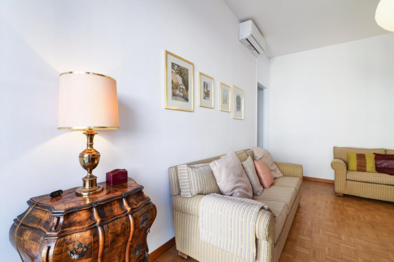 Primopiano - Valparaiso Apartment Milan Bagian luar foto