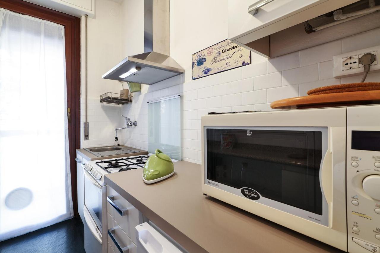 Primopiano - Valparaiso Apartment Milan Bagian luar foto