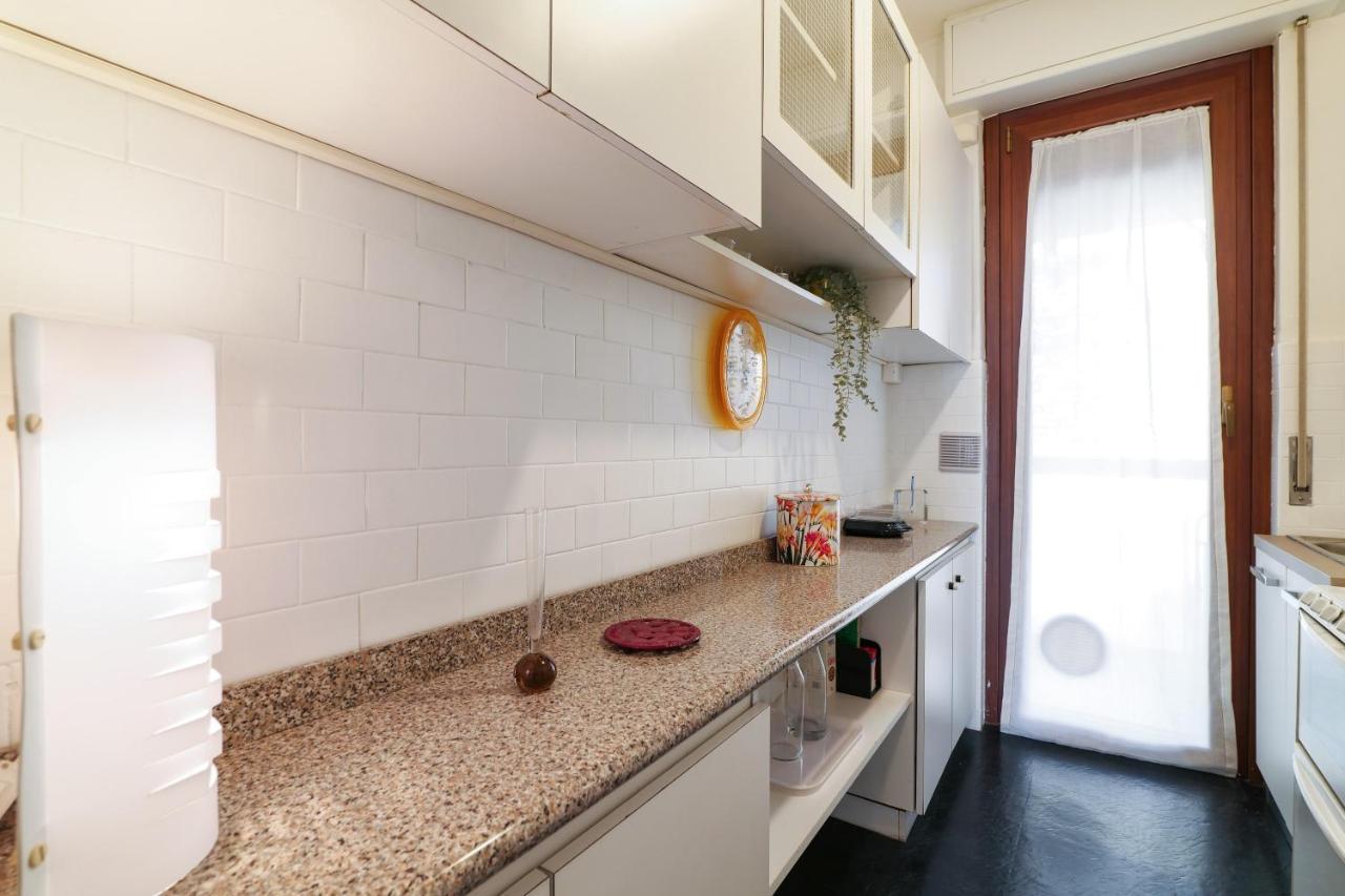 Primopiano - Valparaiso Apartment Milan Bagian luar foto