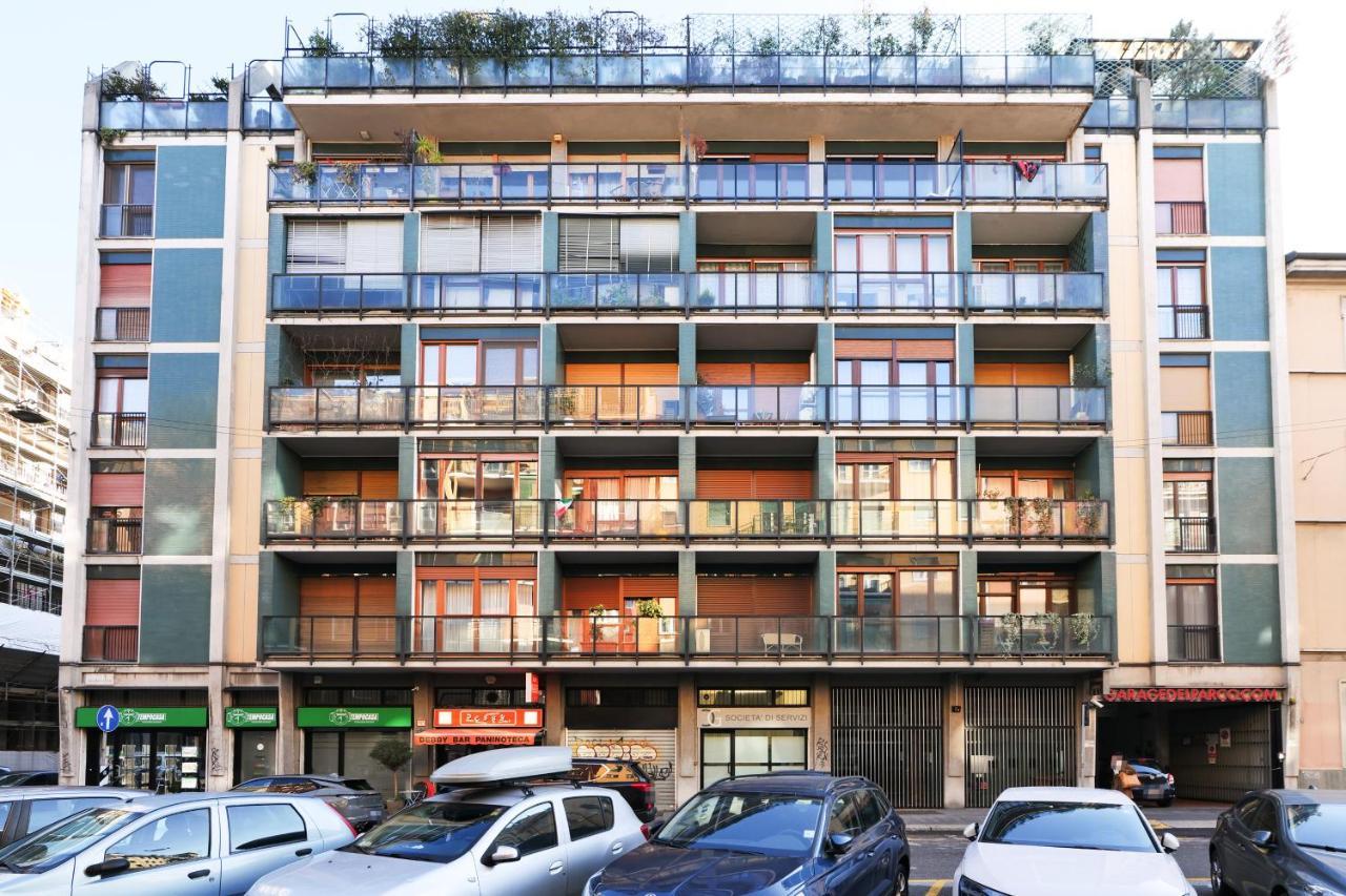 Primopiano - Valparaiso Apartment Milan Bagian luar foto