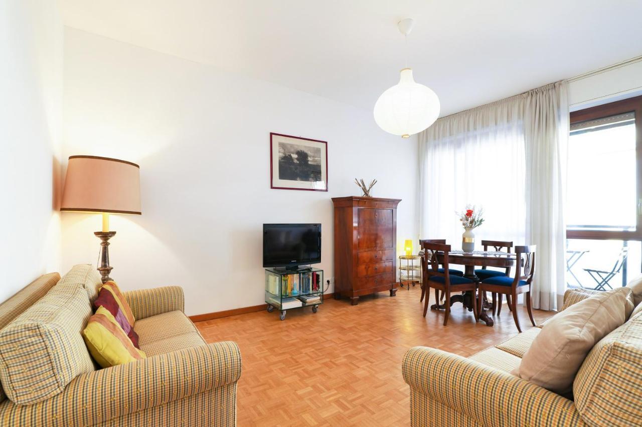 Primopiano - Valparaiso Apartment Milan Bagian luar foto