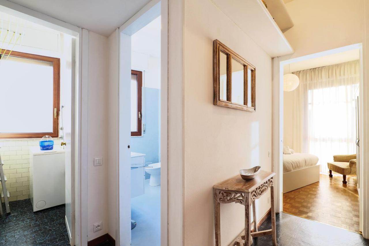 Primopiano - Valparaiso Apartment Milan Bagian luar foto