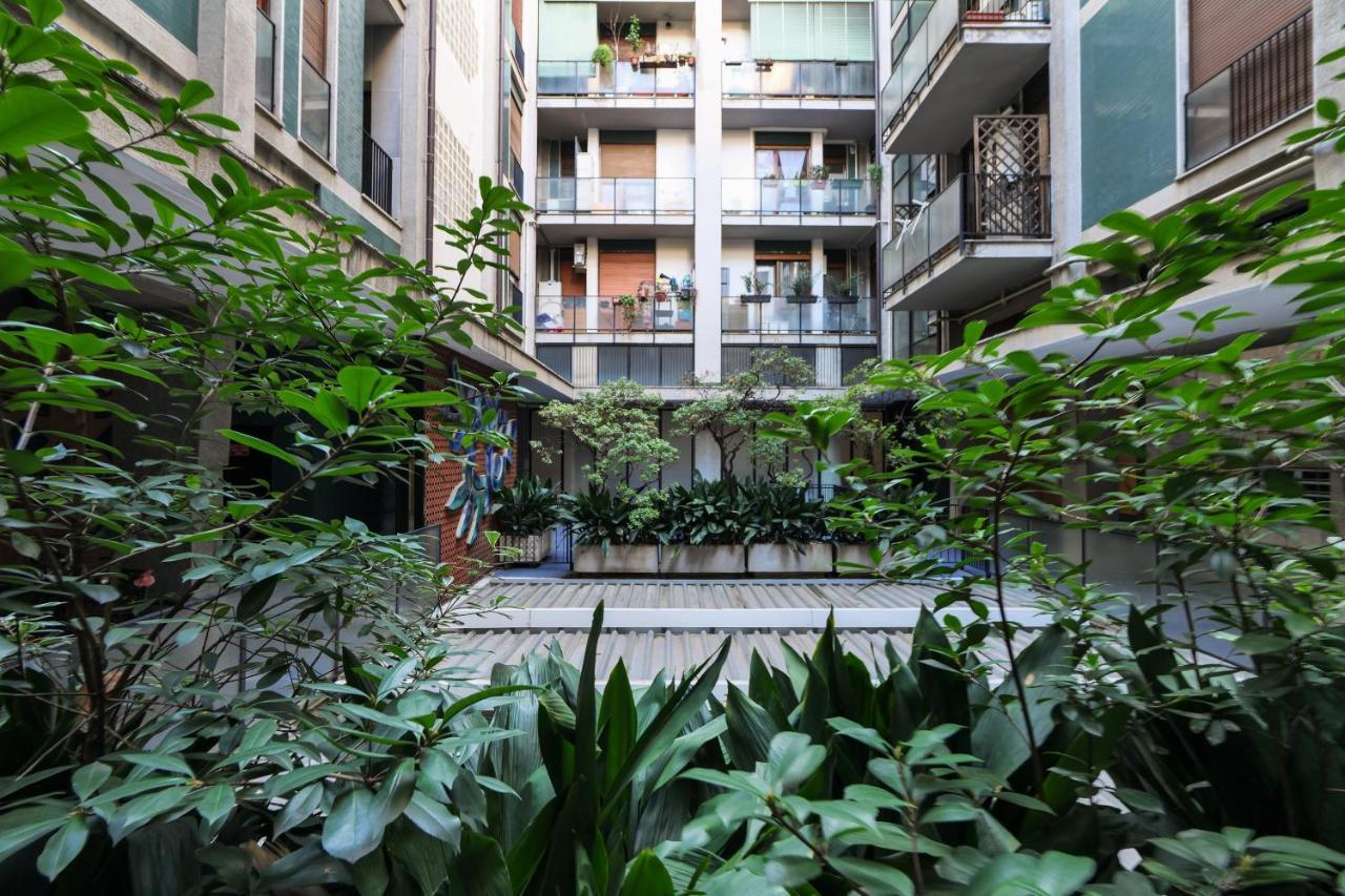 Primopiano - Valparaiso Apartment Milan Bagian luar foto